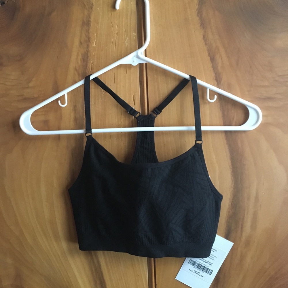 Fabletics Suri sports bra nwt black - Picture 3 of 5